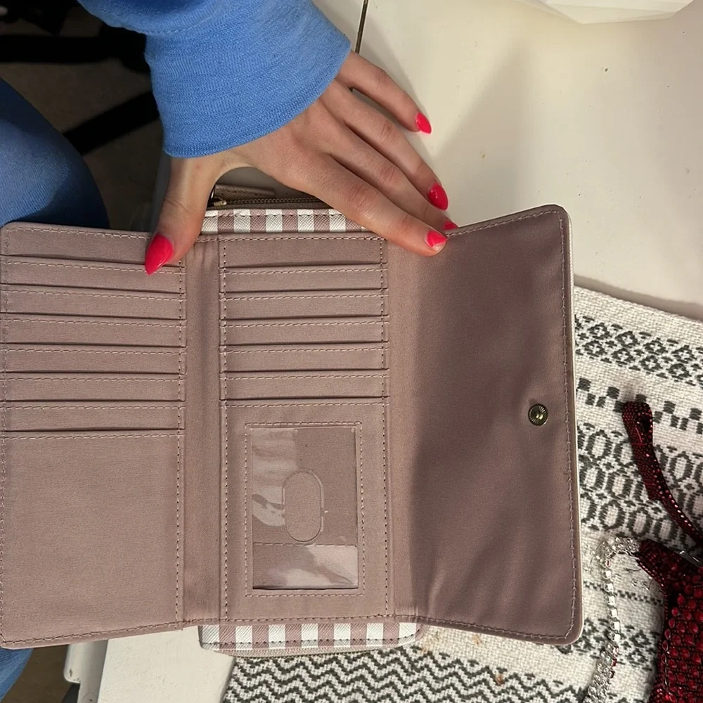 Wallet - Picture 3 of 4